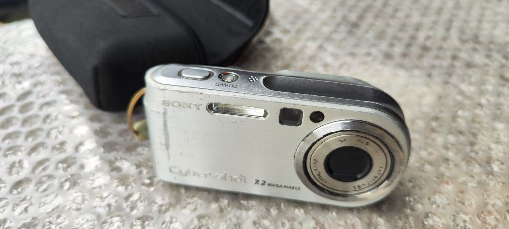 Aparat Sony DSC-P200
