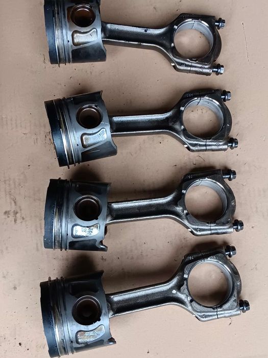 Wał  korbowodowy opel insignia a 2.0cdti