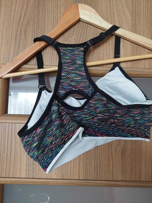 biustonosz sportowy kolorowy