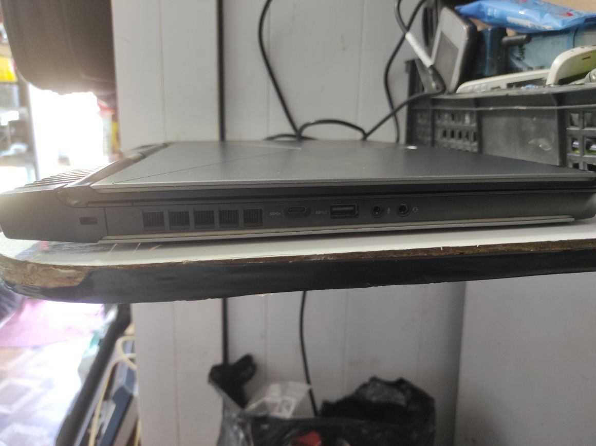 Ігровий ноутбук Alienware 15 R3