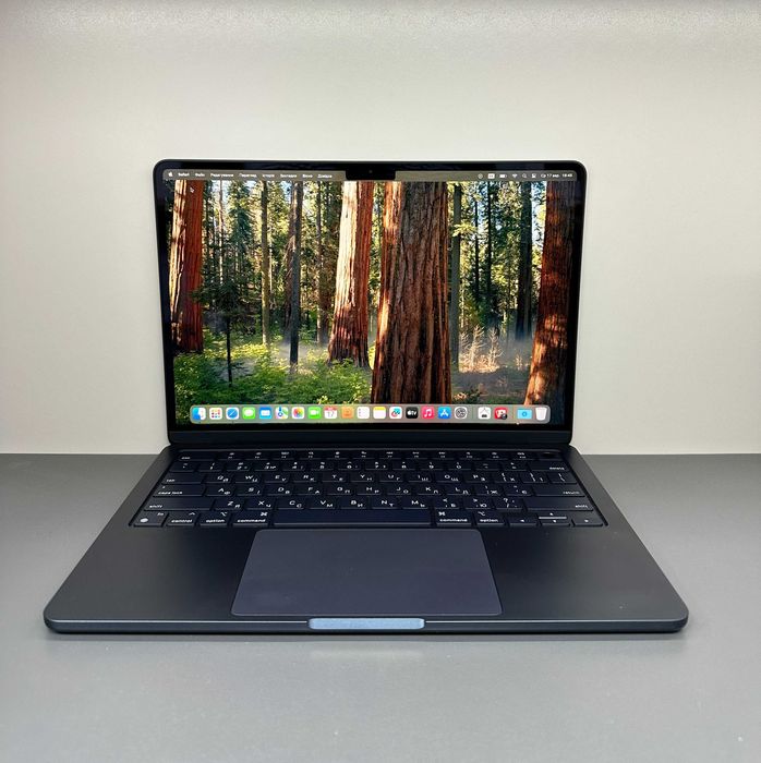 Macbook Air 2024 (M3 /16gb/256 gb) Офіційна гарантія .