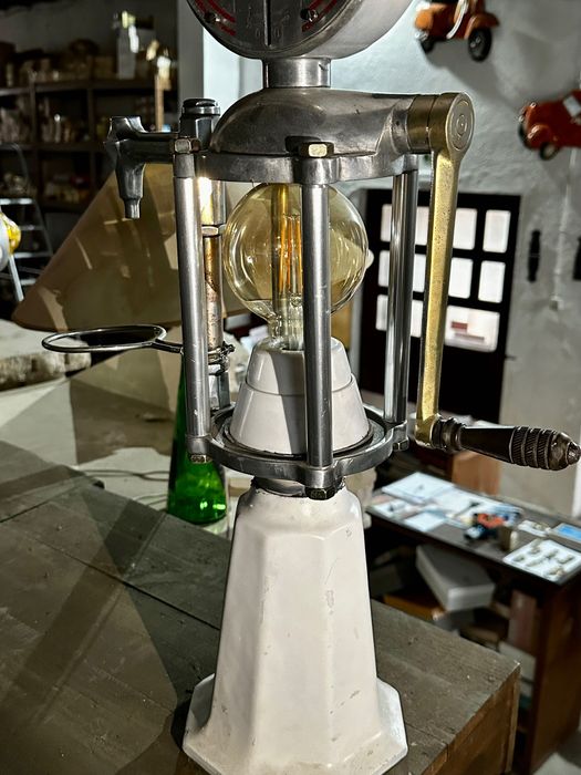 Candeeiro bomba de êmbolo