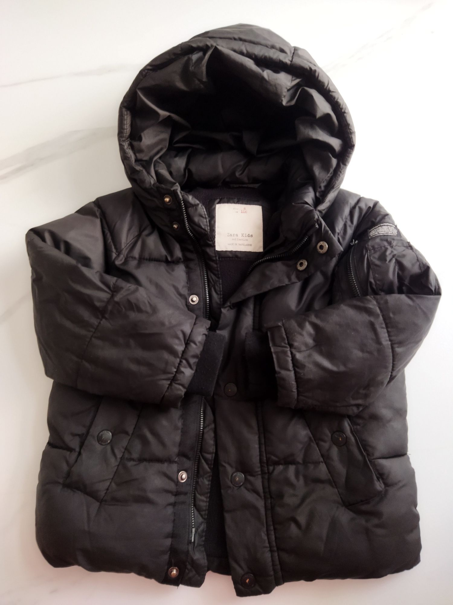 Zara czarna zimowa kurtka puchowa pikowana parka 104 110 chłopięca