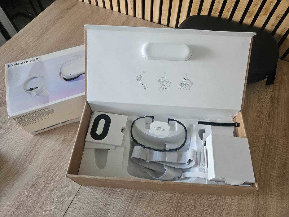 Oculus Quest 2 256GB + bateria + kabel + futerał