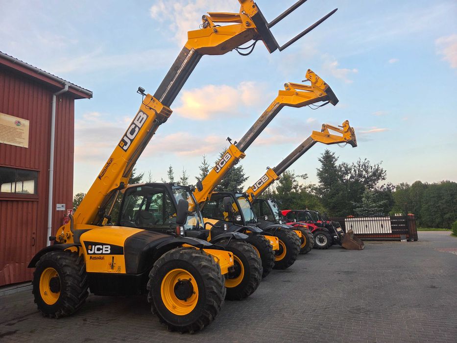 Import jcb 531.70 .541.70 brutto  
 2012..2014.2018 .4 nowe opony