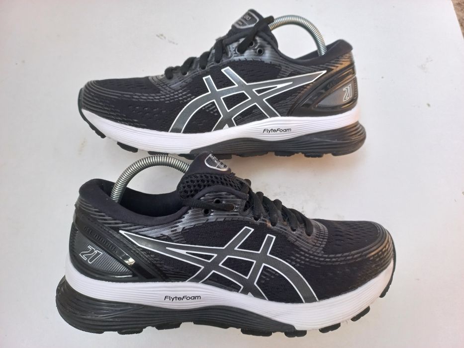 Кросівки бігові Asics Nimbus 21. 37,5р.стан чудовий,оригінал