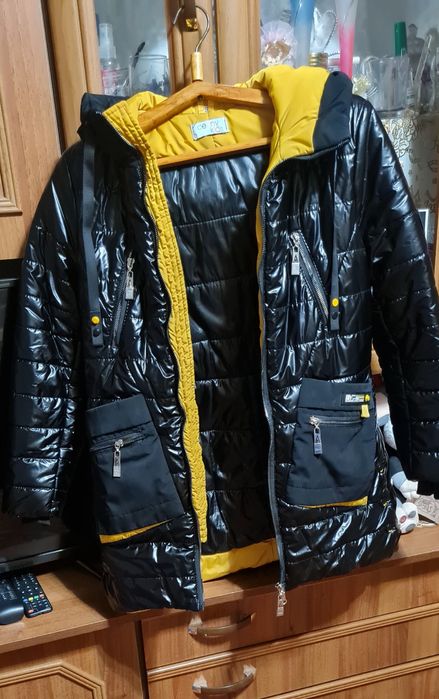 Продам куртку на дівчину