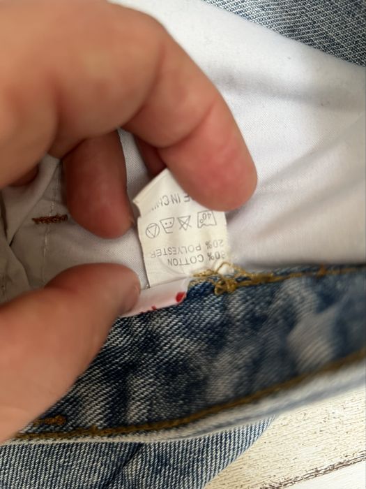 Spodnie jeansy, dzinsy, z przetarcismi, dziurami, rozmiar M