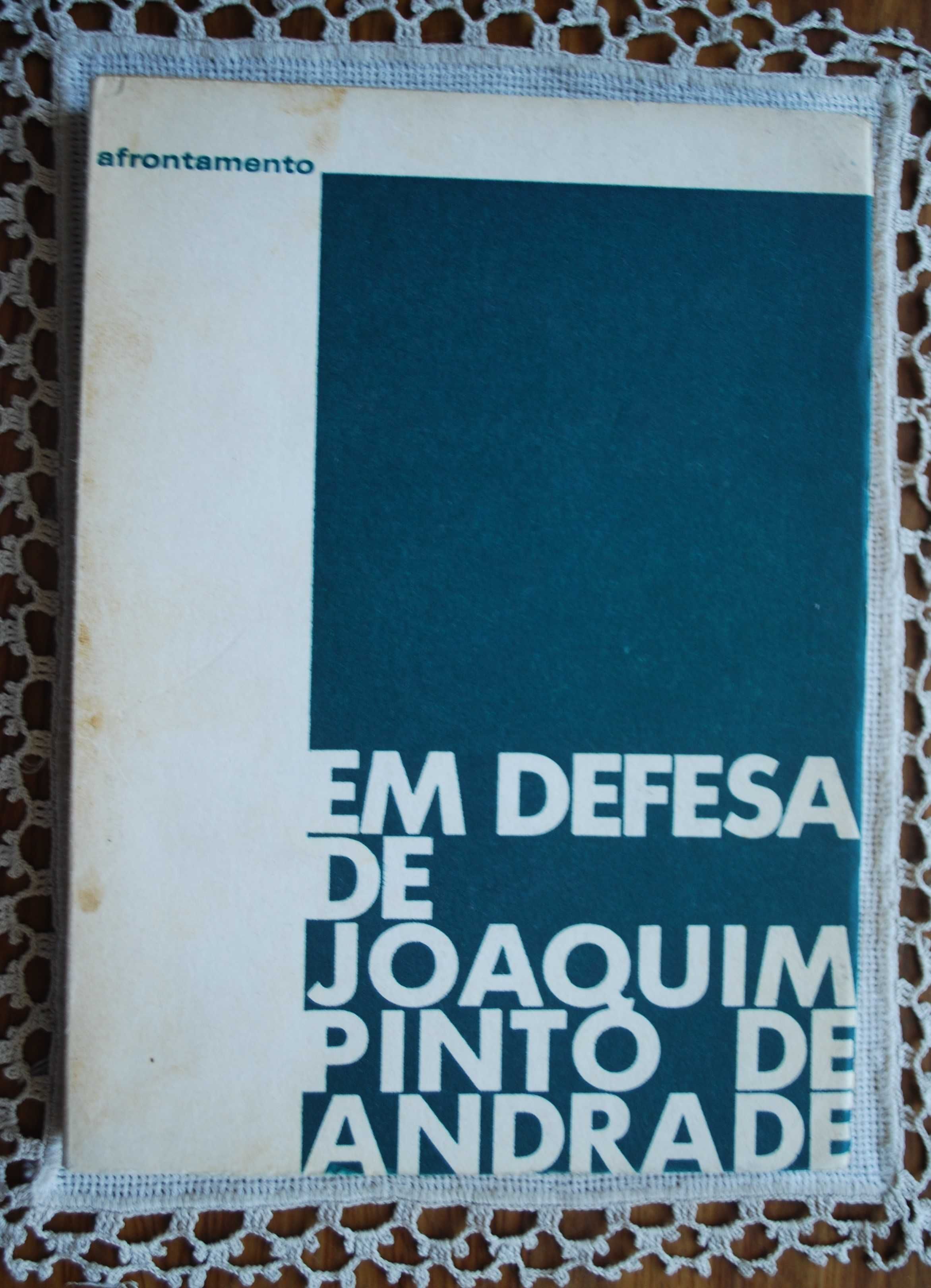 Em Defesa de Joaquim Pinto de Andrade de Mário Brochado Coelho