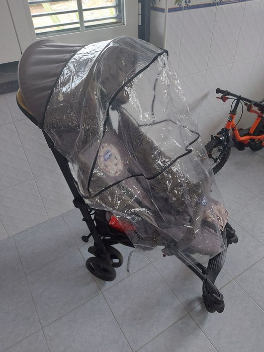 Carrinho de bebé Chico