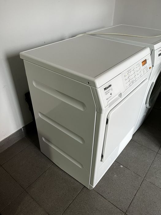 Сушильна машина Miele