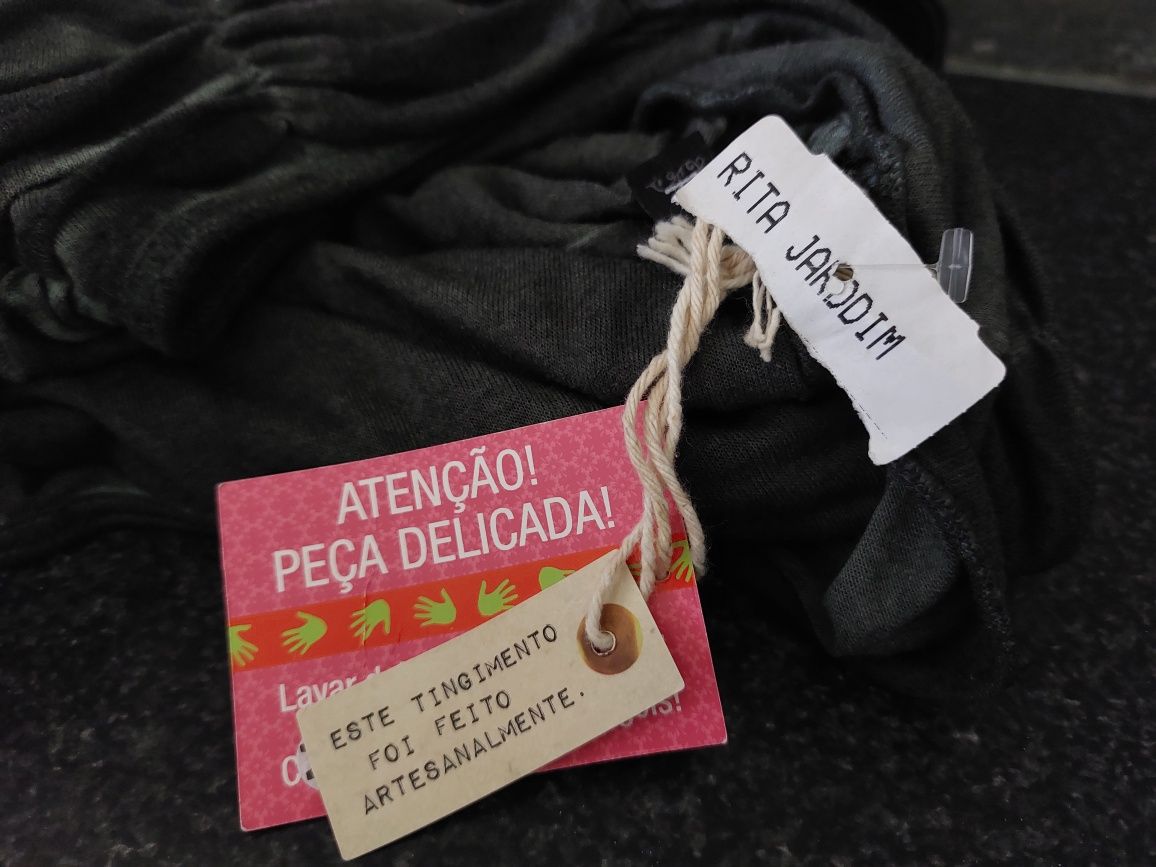 Vestido novo pintado à Mão