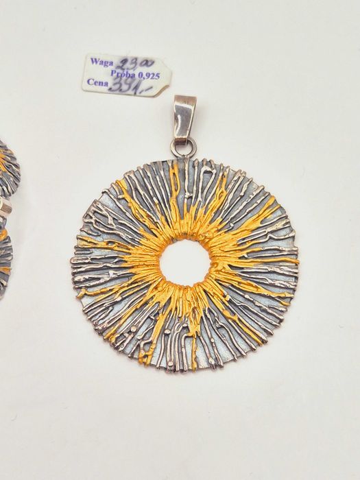 Duża zawieszka ze srebra próby .925 pokryta płatkami złota Arcydzieło!