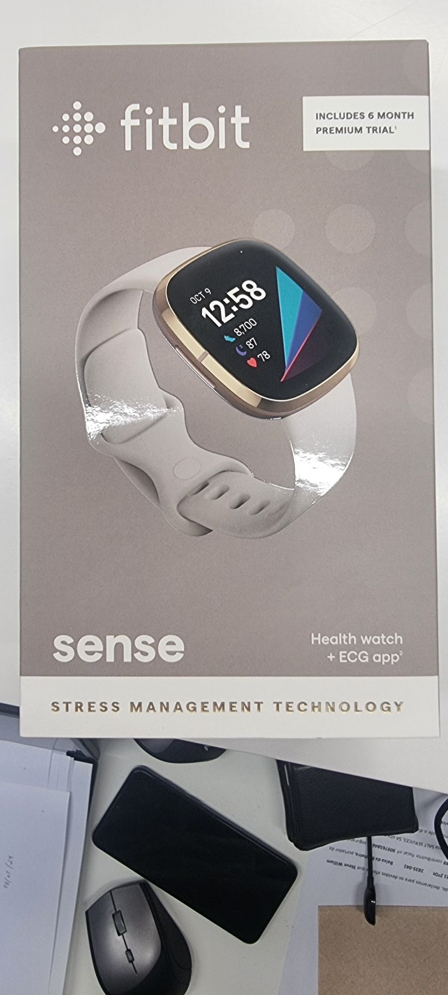 Fitbit sense novo e selado