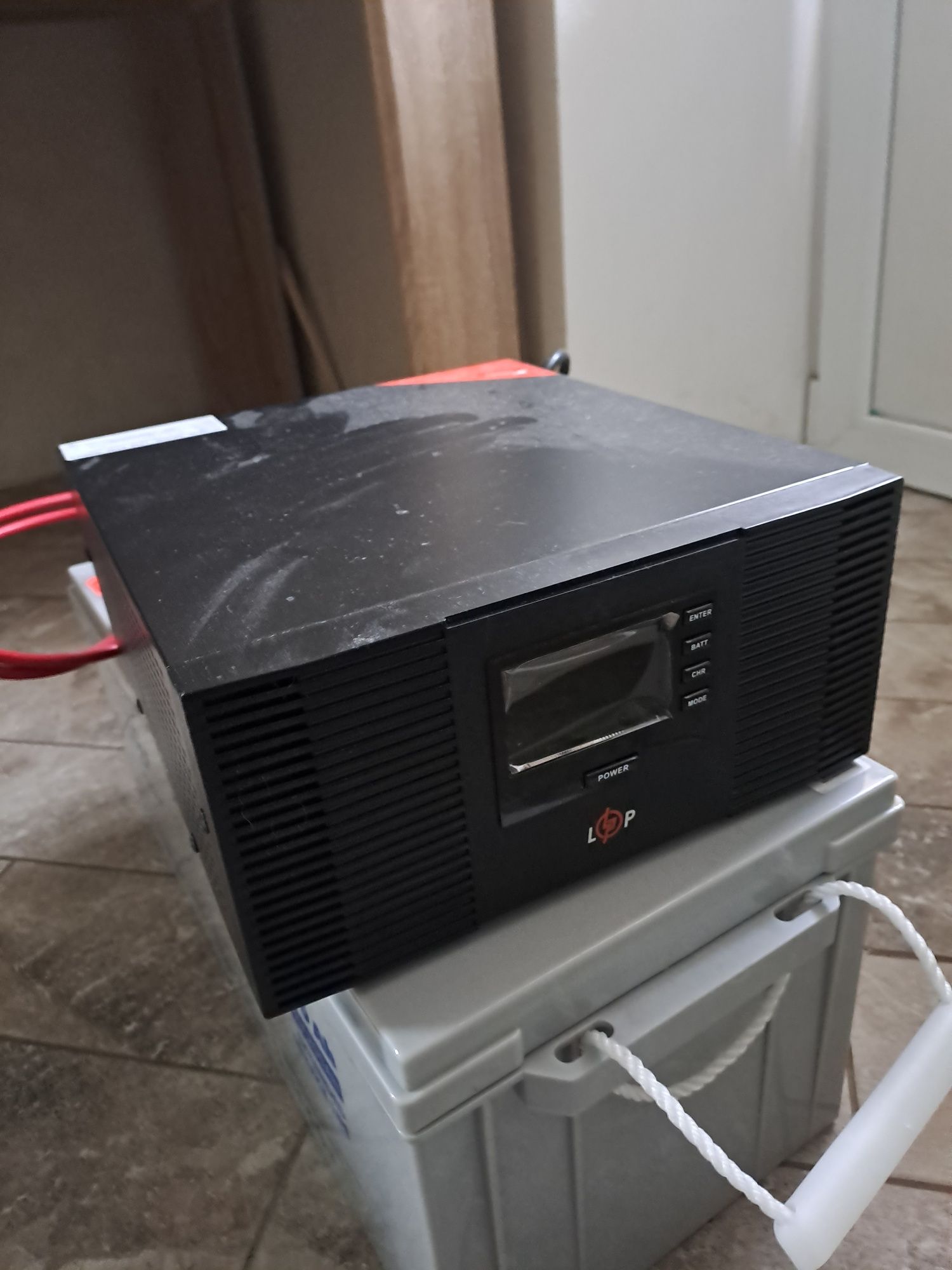 Комплект резервного живлення LPM PSW 1500 VA + AGM LPM MG 12V 200Ah