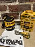 Музыкальный блютуз динамик DeWalt DCR008