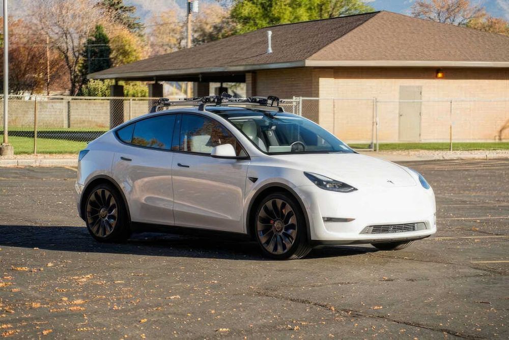 Tesla Model Y Performance      2022