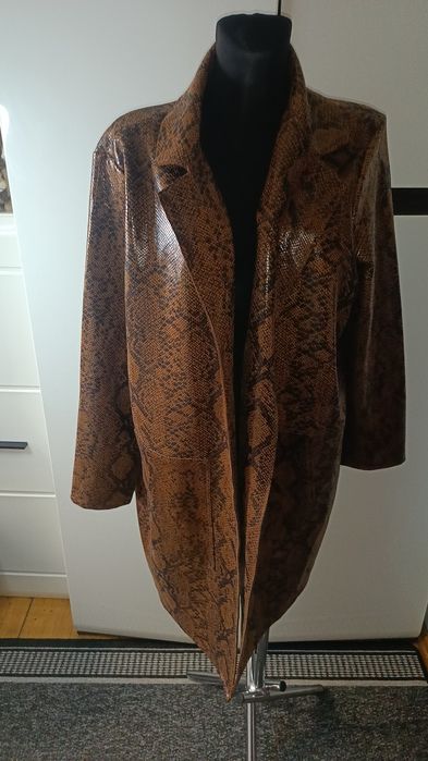 Piękny płaszcz  rozmiar xl