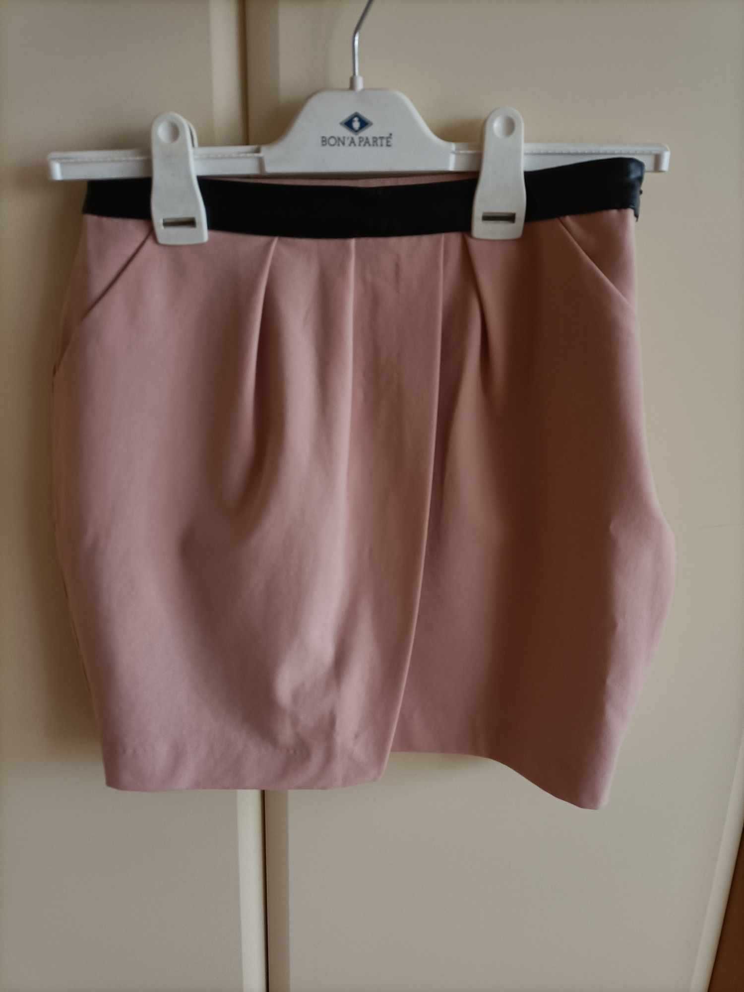 Elegancka spódnica na zakładkę ,z kieszeniami Mohito roz.34