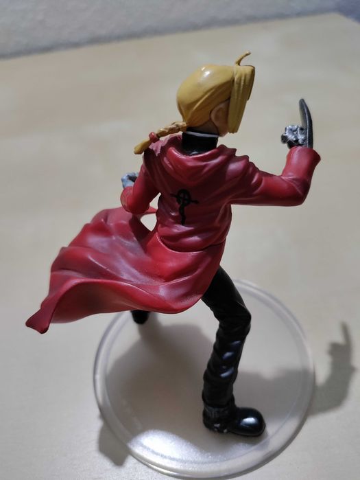 Vendo figura Full Metal Alchemist