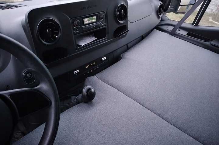 Materac łóżko do busa na przednie siedzenia  RENAULT MASTER