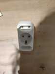 Tomada Eléctrica com três entradas