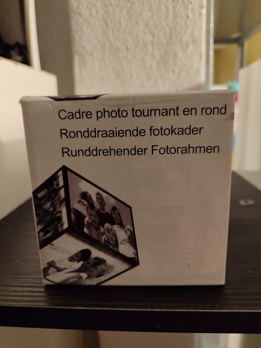 Moldura quadrada rotativa