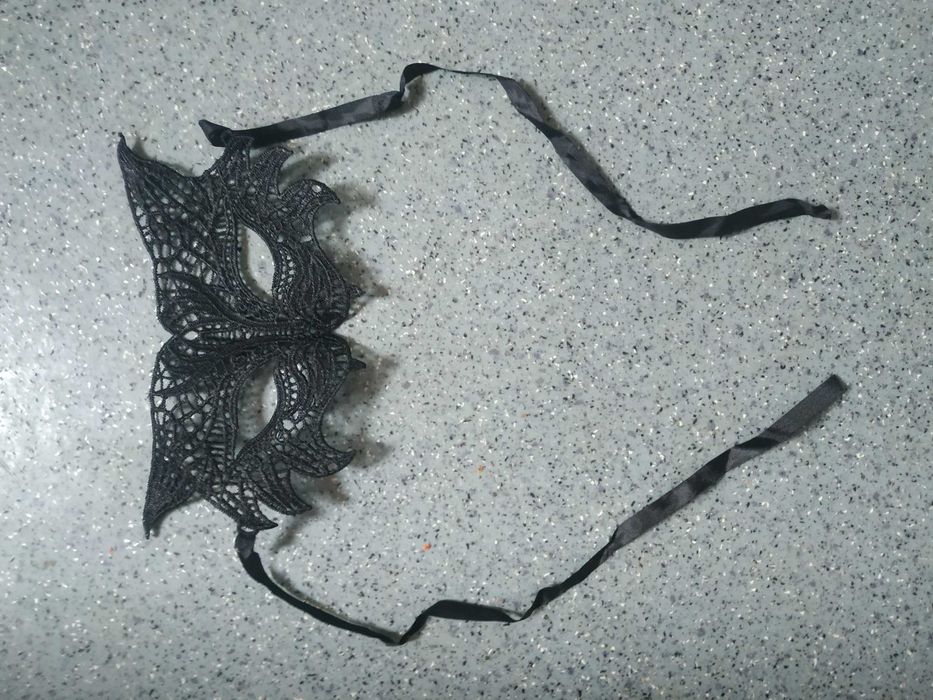 Маска кішечка ажурна