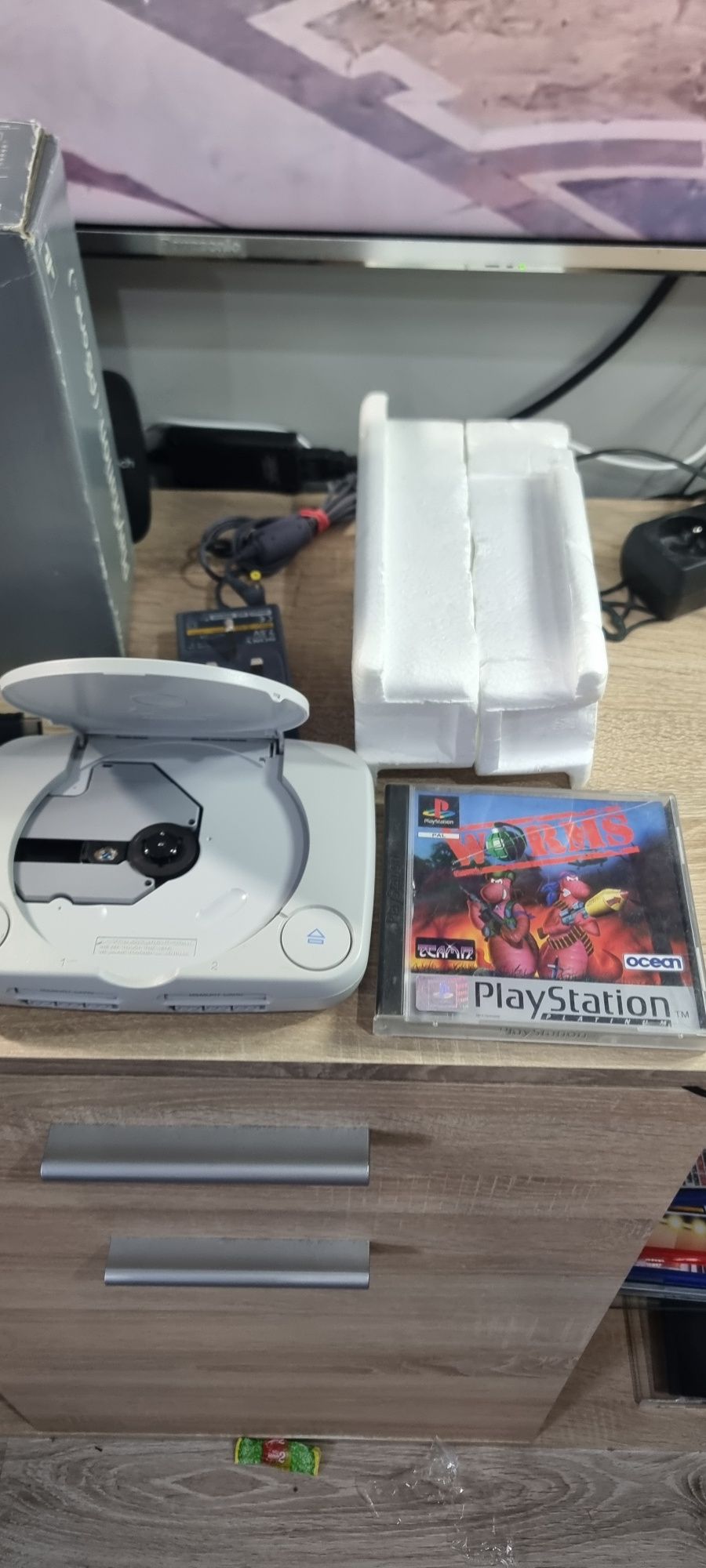 PlayStation one slim pudełko gra