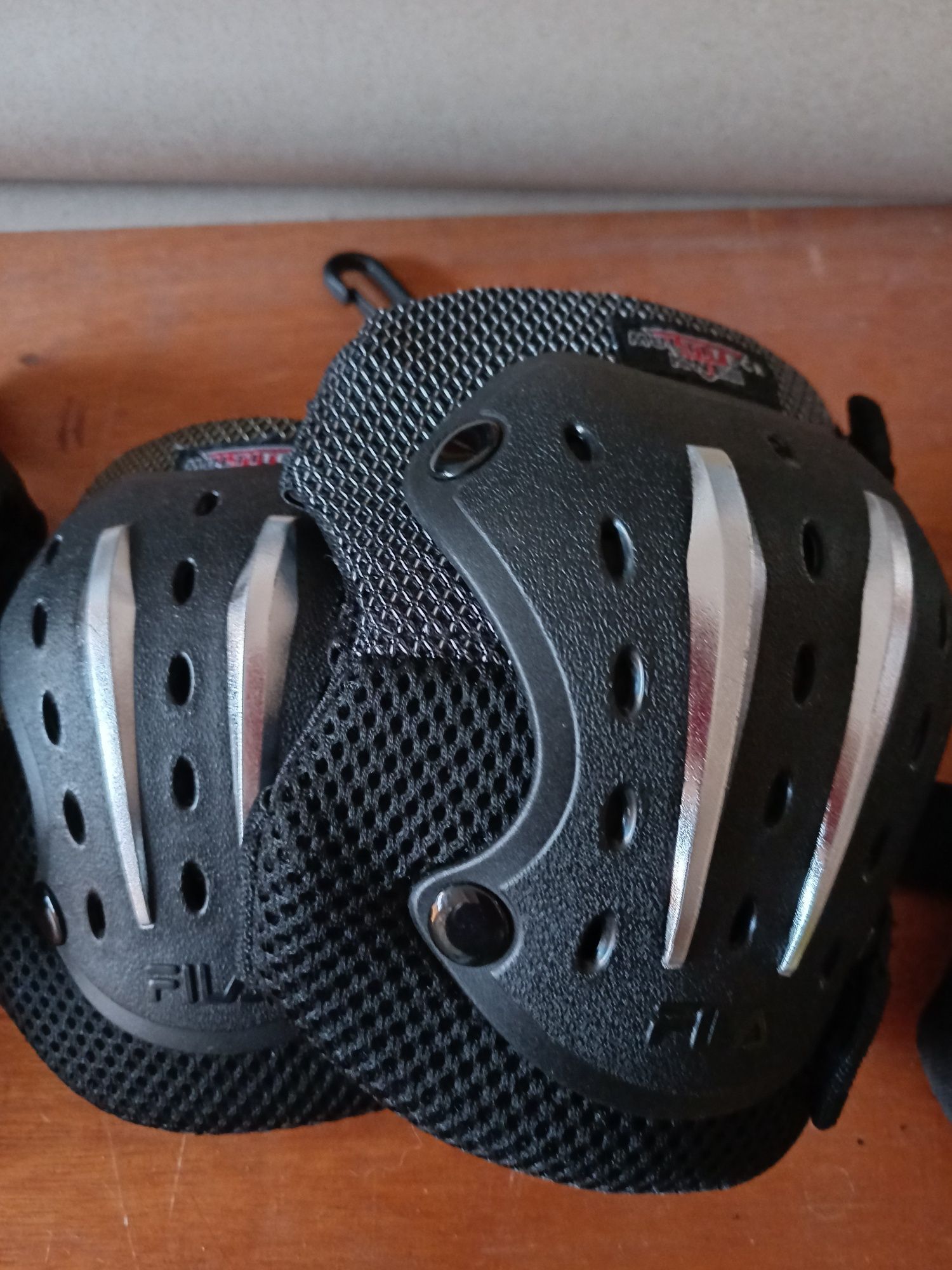 Proteções para andar de skate