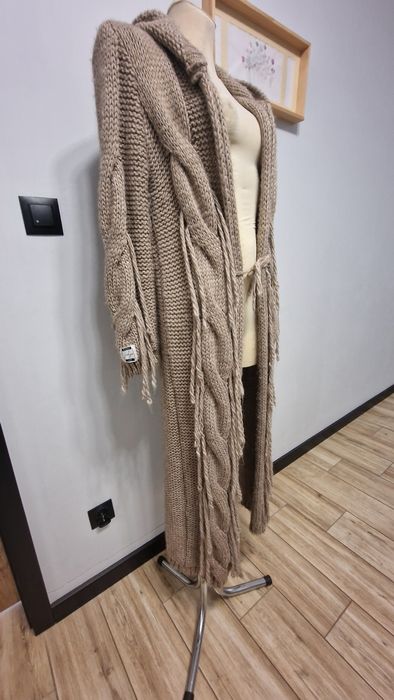 Fobya Chunky Knit kardigan maxi długi sweter ciepły wełna alpaka frędz