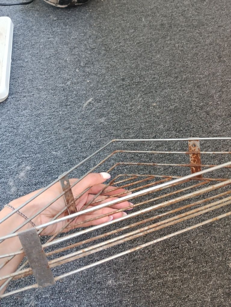 Угловая полка в ванную