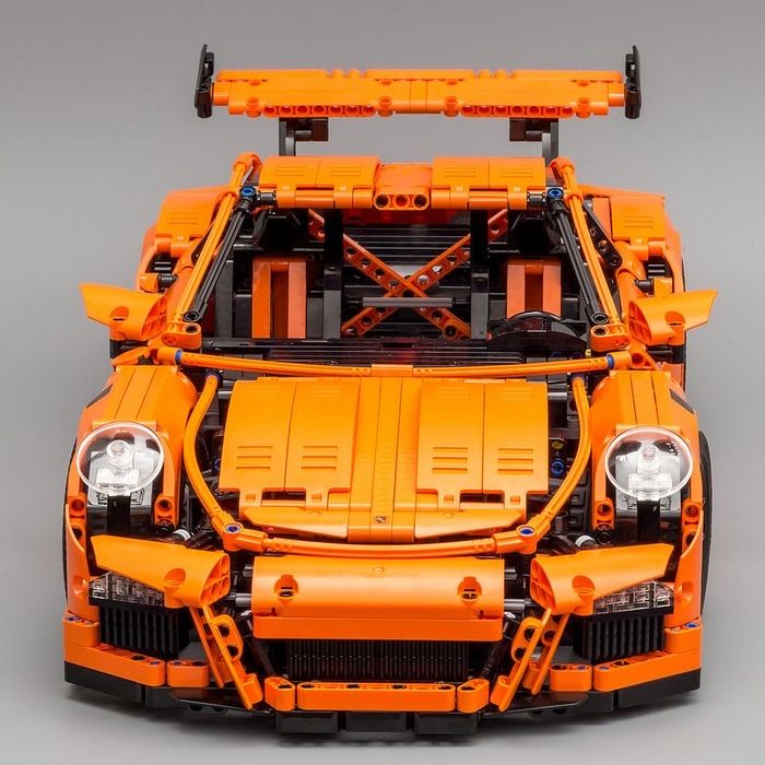 Конструктор Technic Porsche 911 GT3 RS (1:1 LEGO)