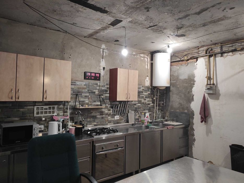 В оренду будинок в Пирогово. 5 кімнат, всі зручності, 8 соток.