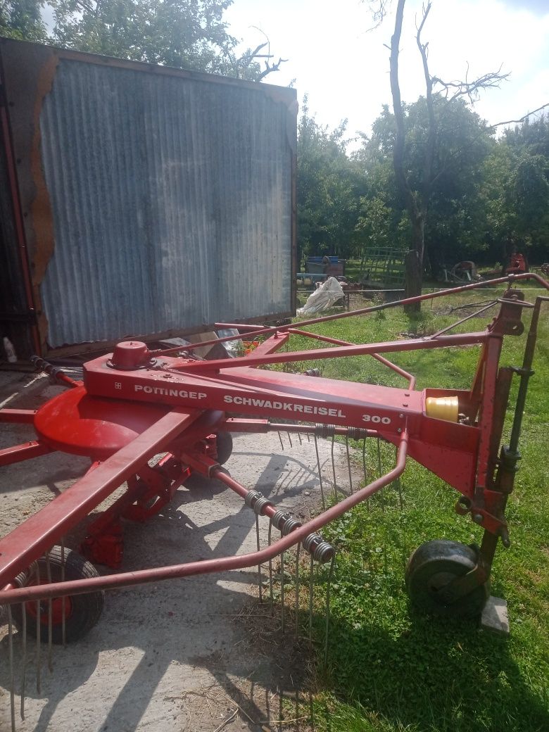 Zgrabiarka pająk Pottinger 300r