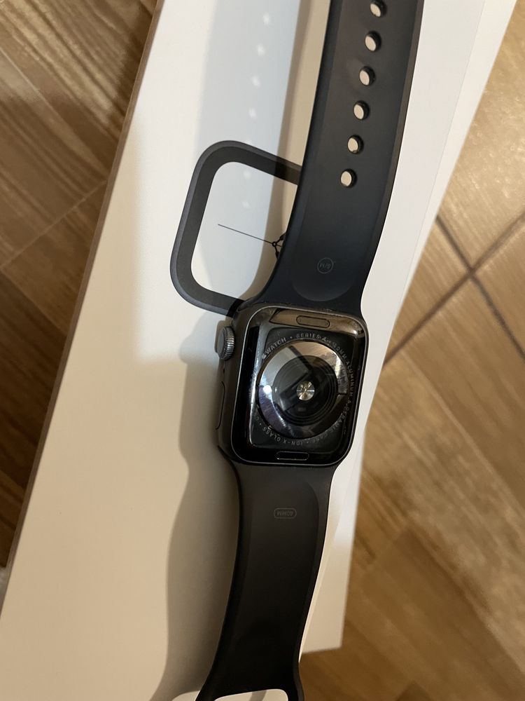 Apple Watch 4 40мм