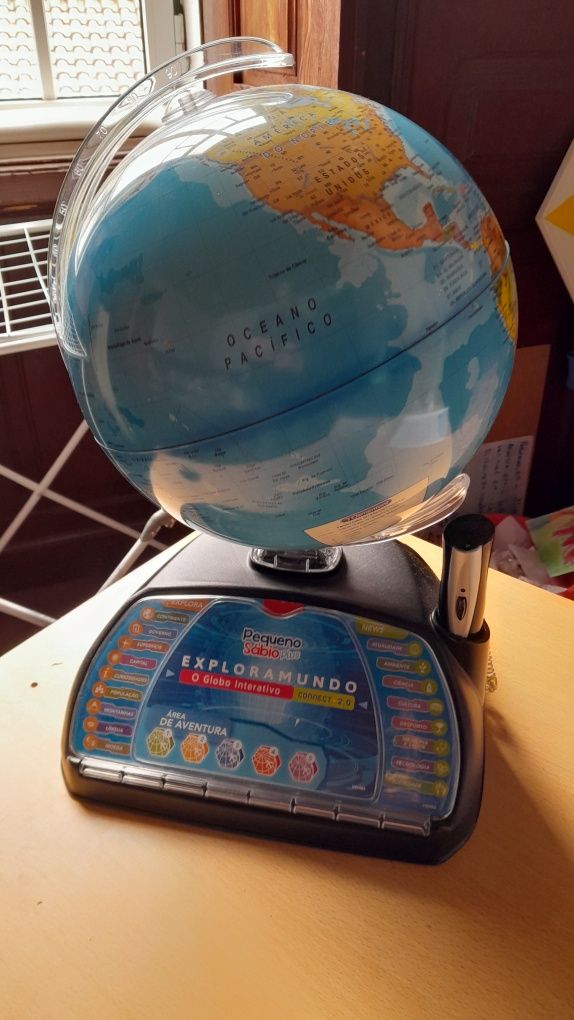 Globo da Clementoni Interactivo