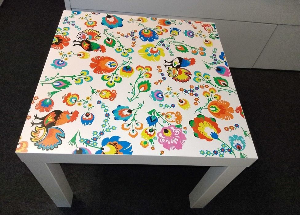 Stolik z krzesełkami