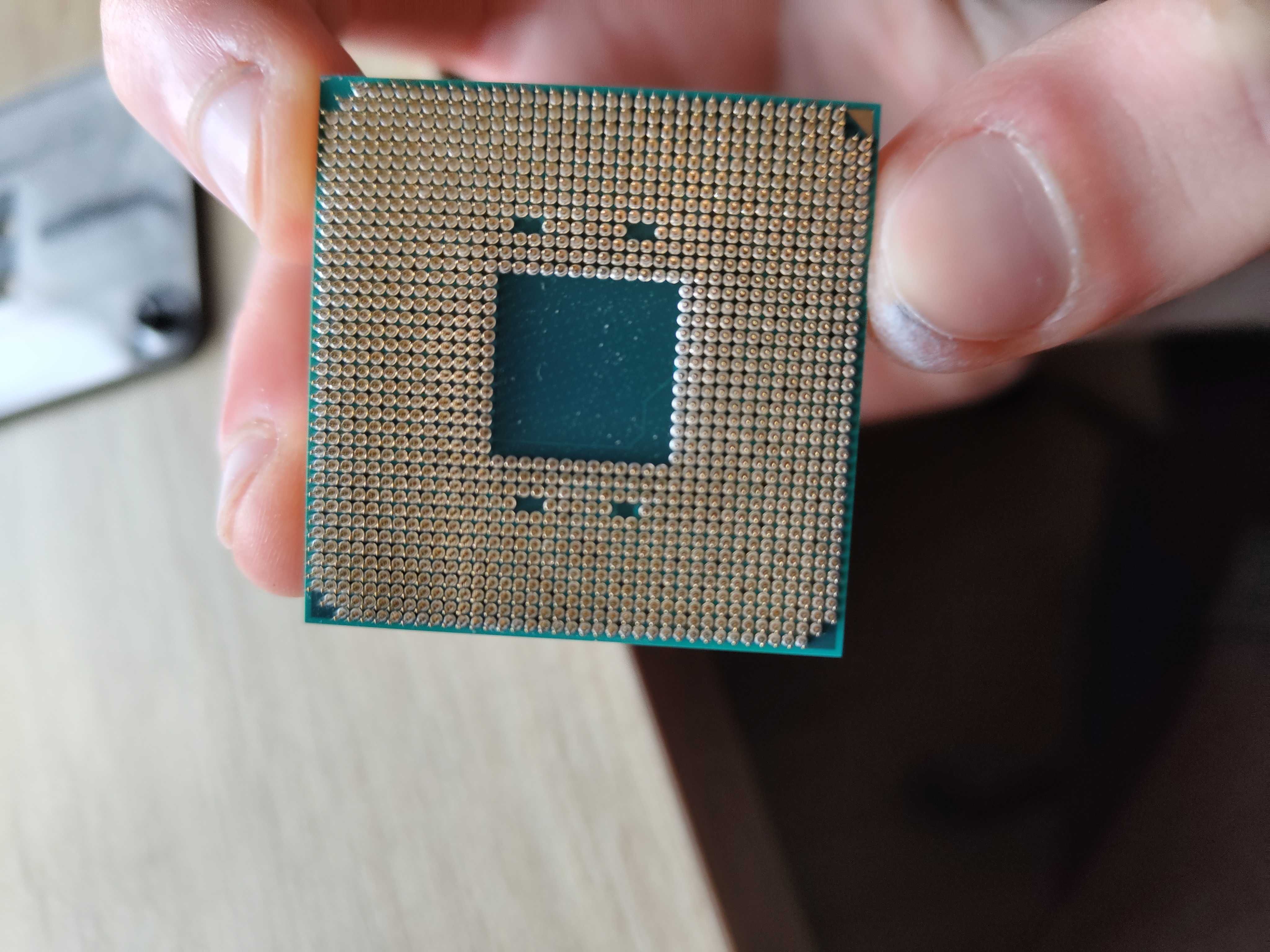 procesor AMD ryzen 7 2700