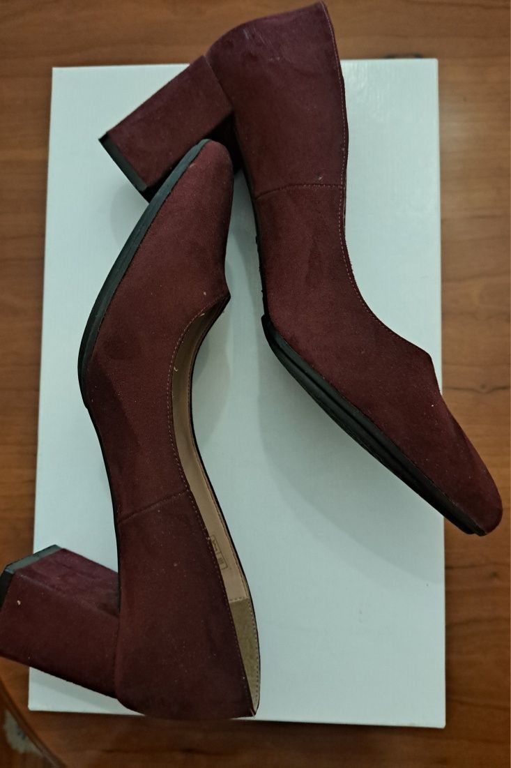 Sapatos T.37- Seaside Veludo Bordô - tacão  6cm quadrados