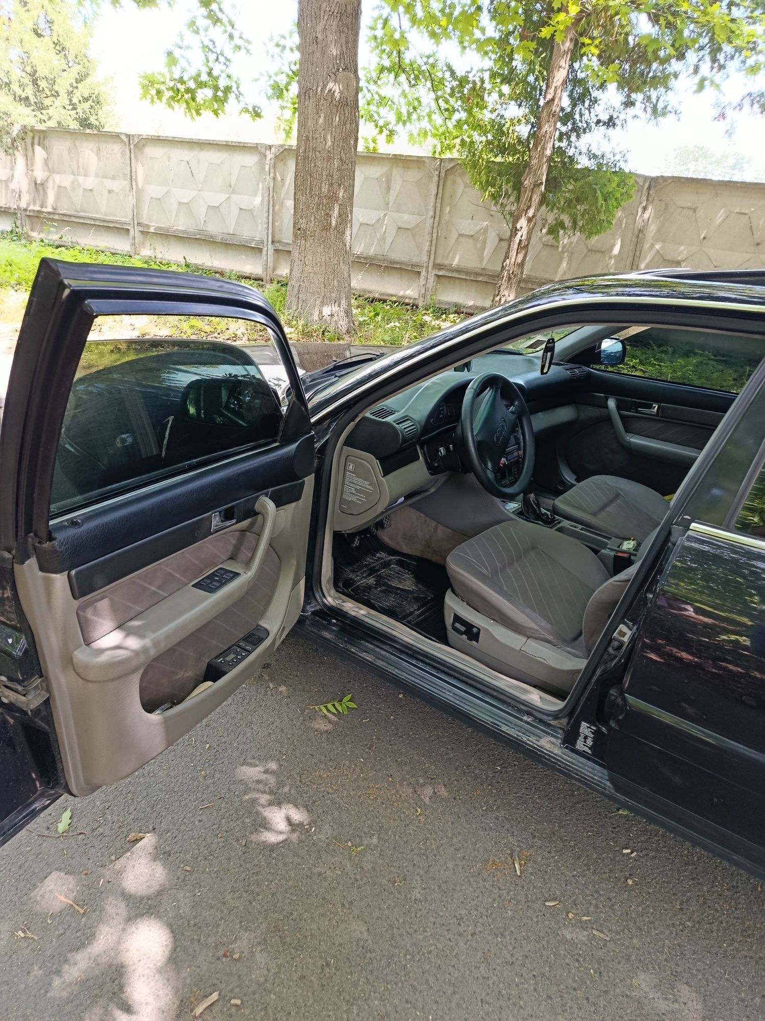 Продам надійний автомобіль АУДІ А6 С4