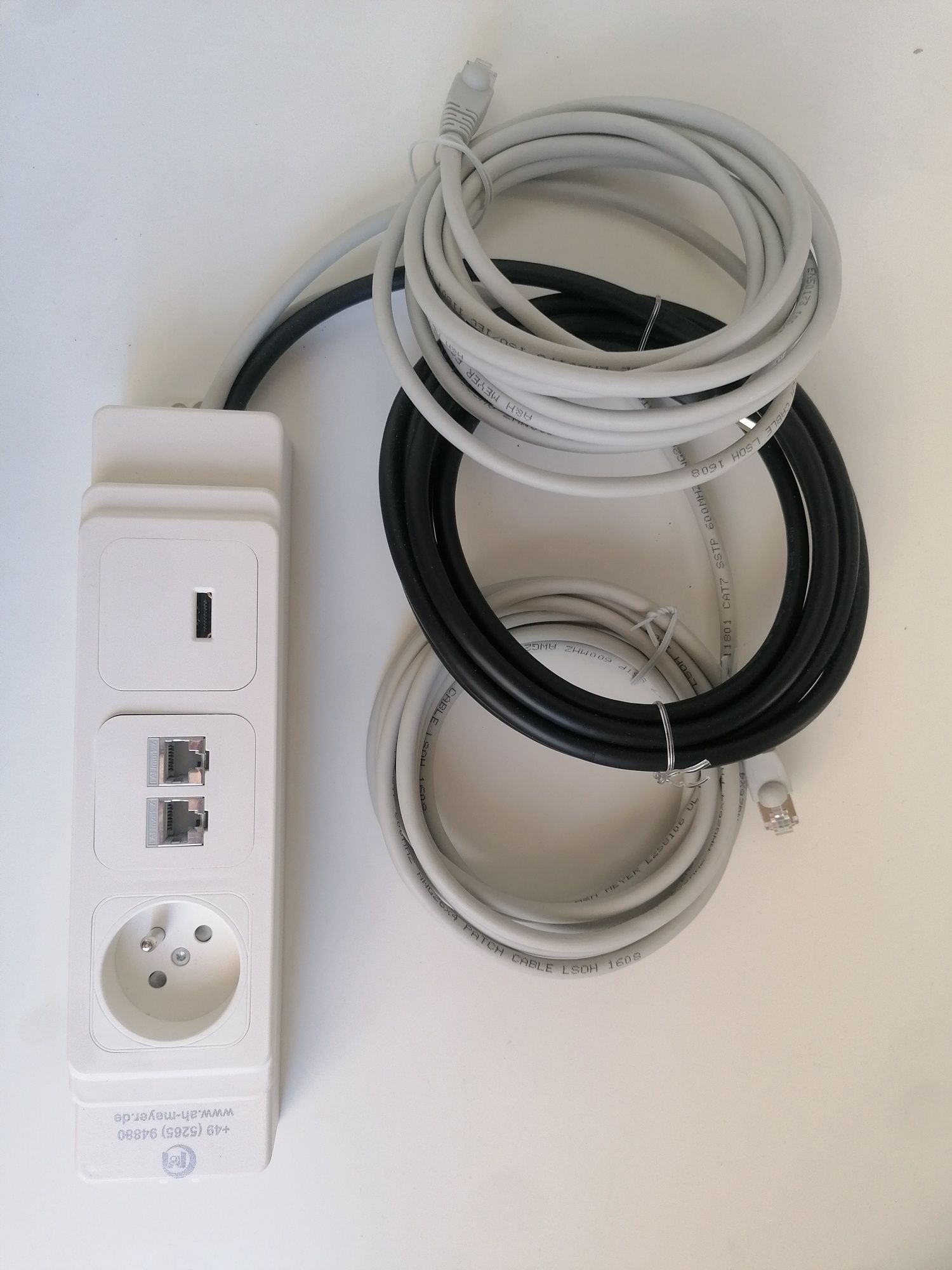 Listwa zasilająca media port rj45 przedłużacz