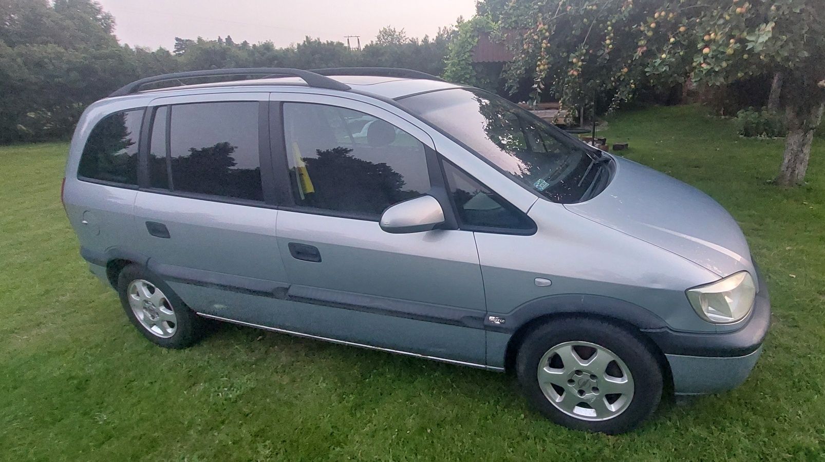 Opel Zafira  B 1.6 benzyna 2001