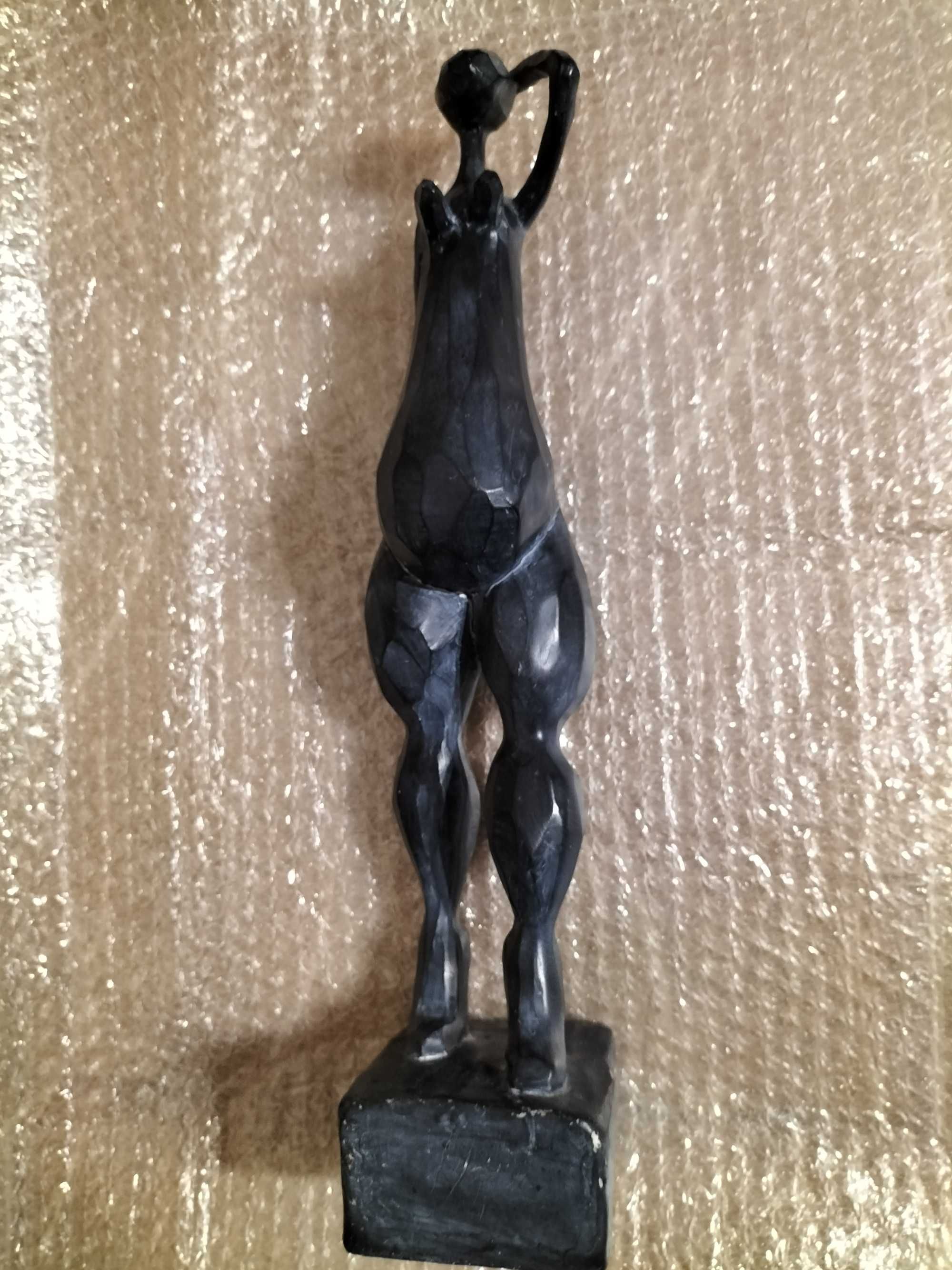 Rzeźba z drewna, abstrakcja