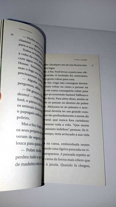 A Viúva e o Papagaio