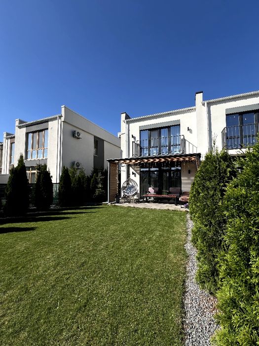 Продам шикарный таунхаус! Закрытый коттеджный городок! Золотые Ключи!