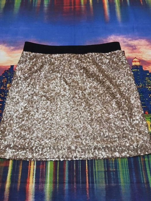 Блестящая сверкающая юбка на праздник
