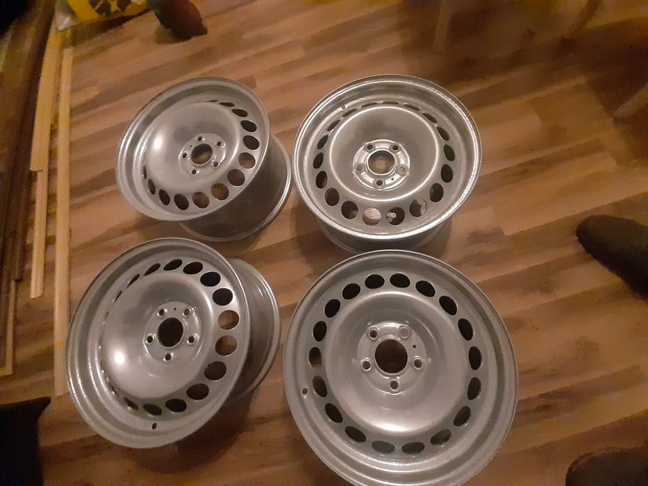 16 Felgi stalowe jak nowe Mercedes Audi Volkswagen 5 x 112