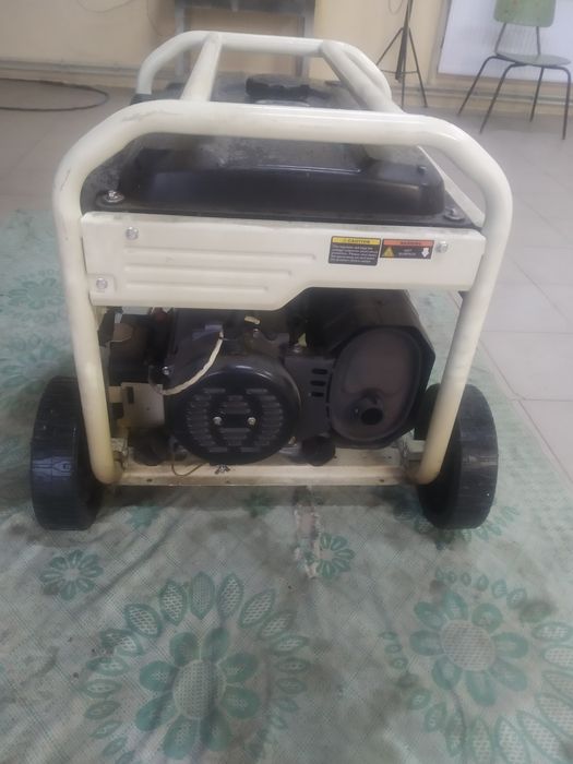 Ремонт бензогенераторів запчастини регулятор напруги АВР бензогенерато