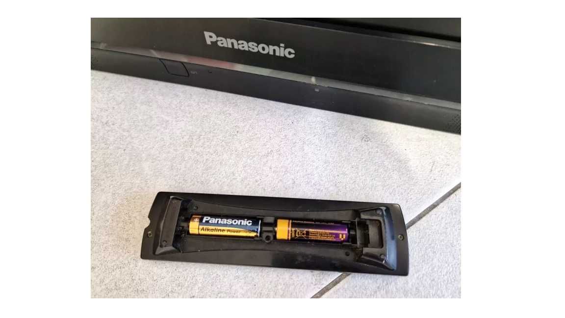 telewizor PANASONIC TX-32LE8P